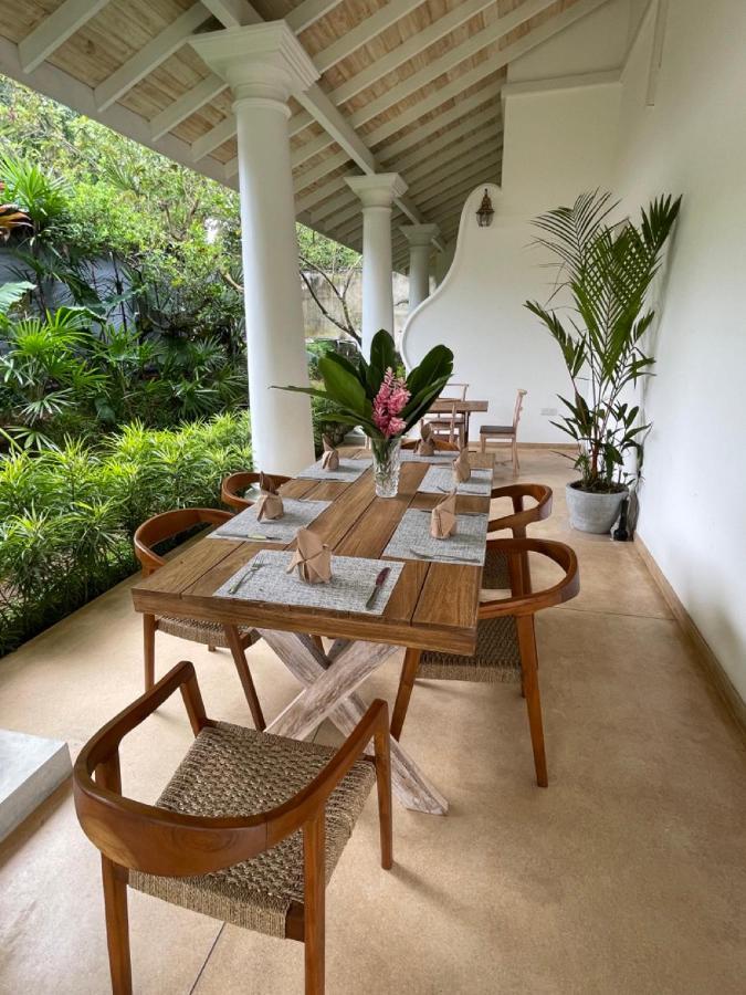 Claire Villa By Younger Villas & Resorts Ahangama Dış mekan fotoğraf