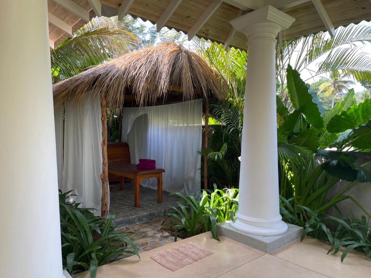Claire Villa By Younger Villas & Resorts Ahangama Dış mekan fotoğraf
