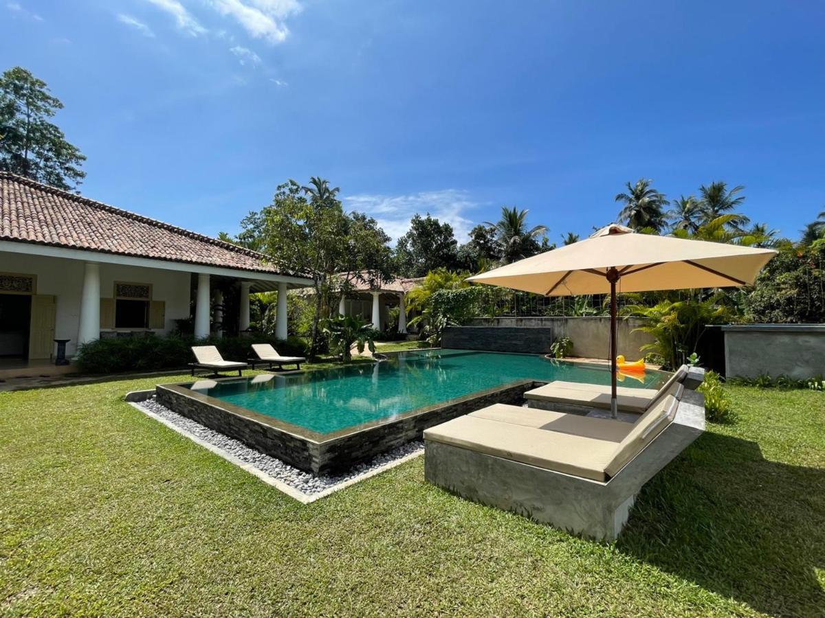 Claire Villa By Younger Villas & Resorts Ahangama Dış mekan fotoğraf