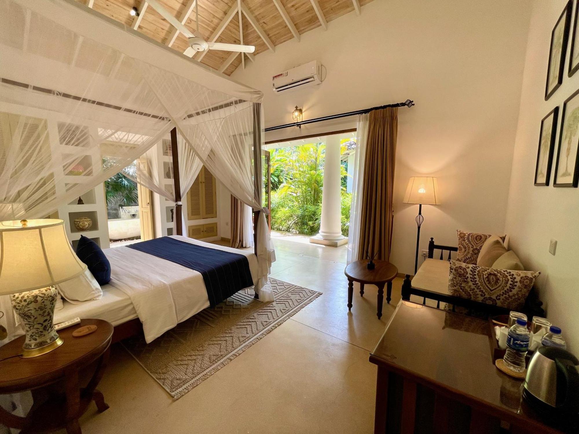 Claire Villa By Younger Villas & Resorts Ahangama Dış mekan fotoğraf